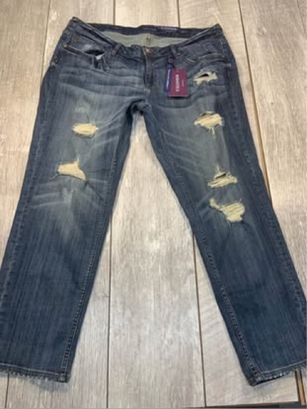 VIGOSS Thompson tomboy women’s distressed jeans new with tags size 18